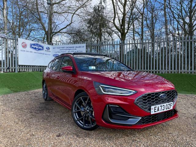 Ford Focus 2.3 EcoBoost ST Estate 5dr Pan Roof 280 ps Estate Petrol Red