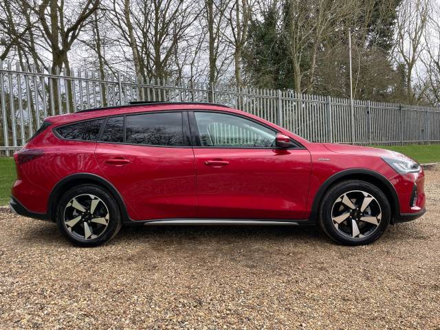 2024 Ford Focus 1.0 EcoBoost Hybrid mHEV Active 5dr Pan Roof