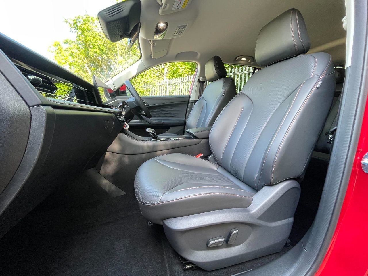 MG Motor UK HS 1.5 T-GDI Trophy 5dr DCT Auto New model