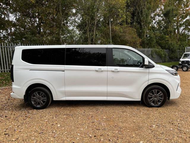 2024 Ford Tourneo Custom 2.0 EcoBlue 170ps L2 LWB Titanium 9 seater Auto