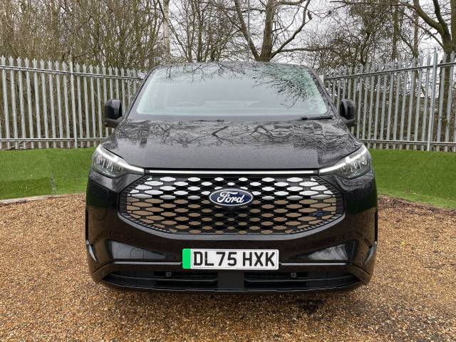 2025 Ford Tourneo Custom 0.0 160kW 65kWh H1 Titanium X 8 seater Auto