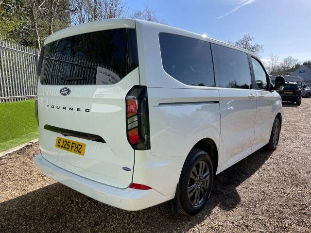 2025 Ford Tourneo Custom 2.0 EcoBlue 170ps H1 Titanium 8 seater Auto
