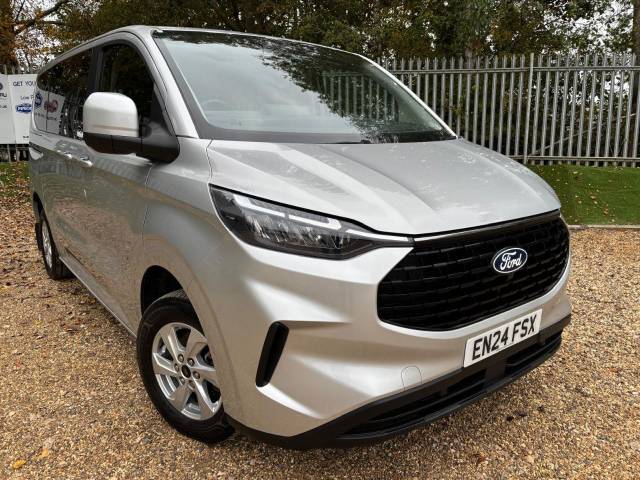 Ford Tourneo Custom 2.0 ZETEC 9 Seater 136ps 6Spd Sat Nav Tri-Zone MPV Diesel Silver