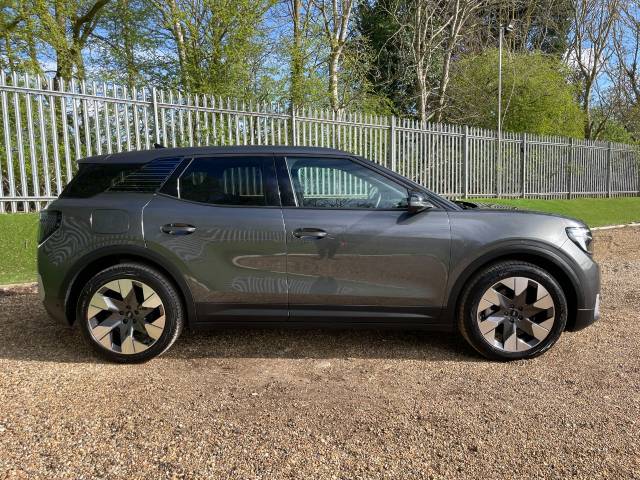 2024 Ford Explorer 0.0 210kW Premium 77kWh 5dr Auto Heat Pump 750 mls only