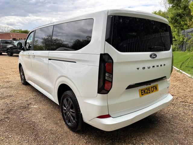 2025 Ford Tourneo Custom 2.0 EcoBlue 170ps H1 Titanium 9 seater Auto