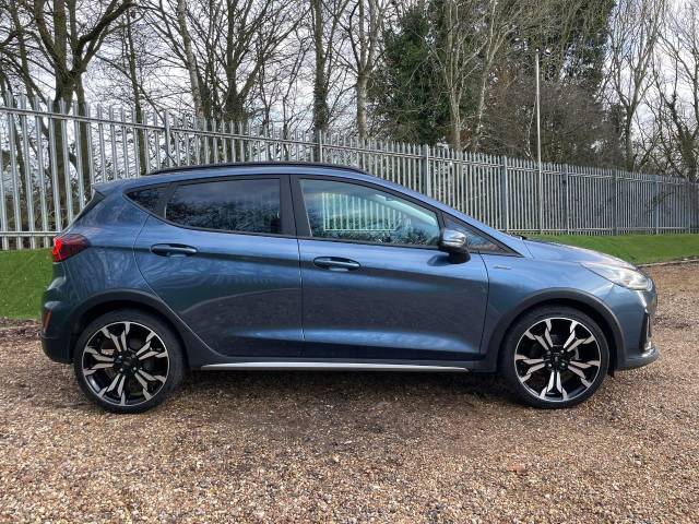2022 Ford Fiesta 1.0 EcoBoost Hybrid mHEV 125 Active Vignale 5dr Winter Pack