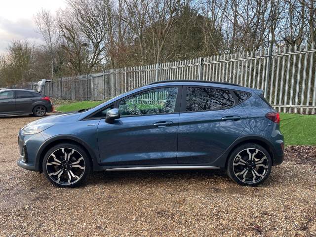 2022 Ford Fiesta 1.0 EcoBoost Hybrid mHEV 125 Active Vignale 5dr Winter Pack