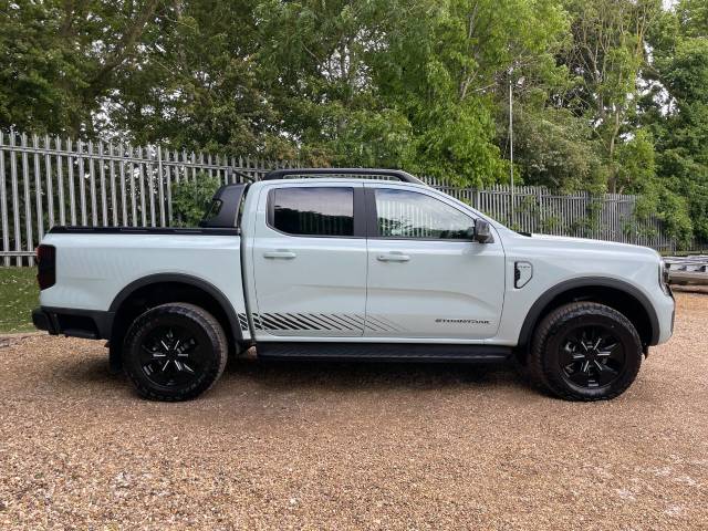 2025 Ford Ranger Stormtrak 2.3 EcoBoost PHEV 281 Auto NO VAT