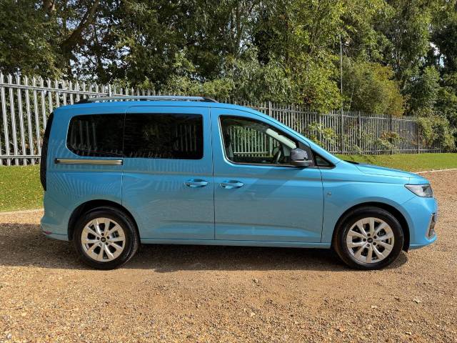 2024 Ford Tourneo Connect 1.5 EcoBoost PHEV 150 Titanium 5dr Auto Sat Nav HYBRID