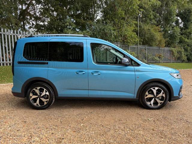 2026 Ford Tourneo Connect 1.5 EcoBoost PHEV 150 Active 5dr Auto Pan Roof 136 mls