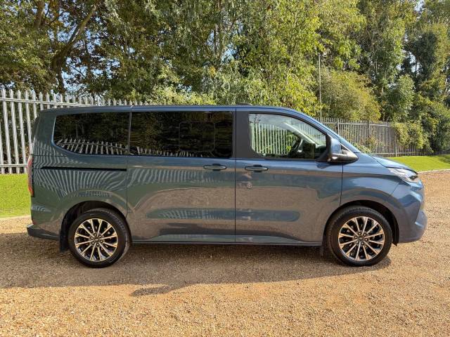 2025 Ford Tourneo Custom 2.0 EcoBlue 170ps H1 Titanium X 8 seater Auto