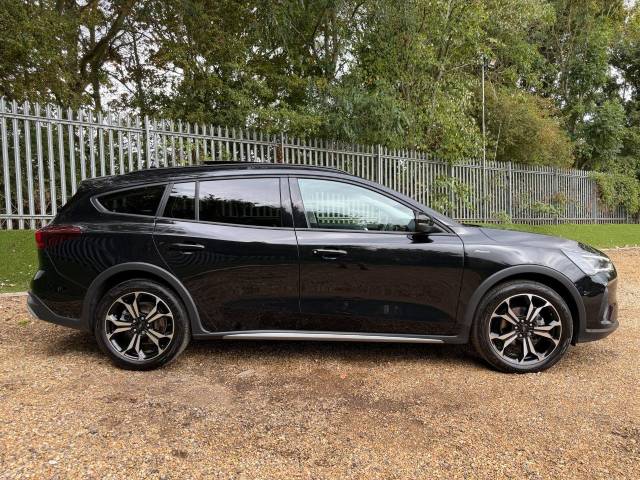 2025 Ford Focus 1.0 EcoBoost Hybrid mHEV 155 Active X Edition  5dr Auto Pan Roof Head Up