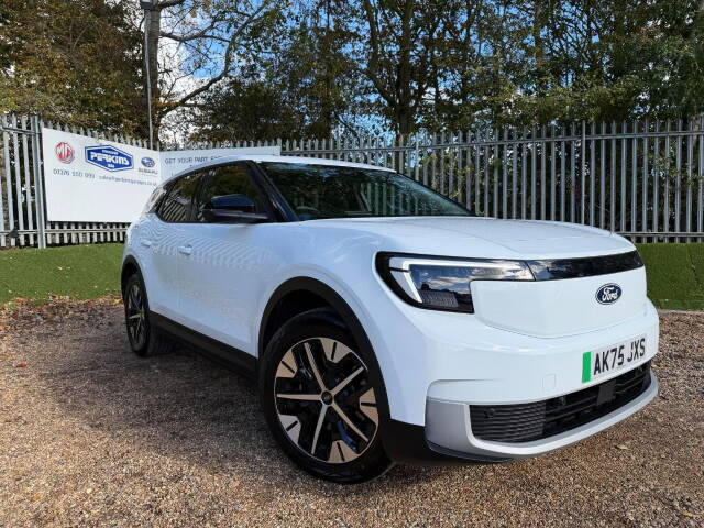 Ford Explorer EXPLORER SELECT EV 170 ps RWD Hatchback Electric White